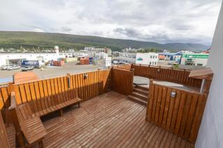 LL Properties - TB24 Elegant Escape w Hot-tub Access - 6