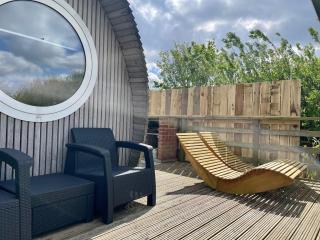 Armadilla 1 at Lee Wick Farm Cottages & Glamping - 4