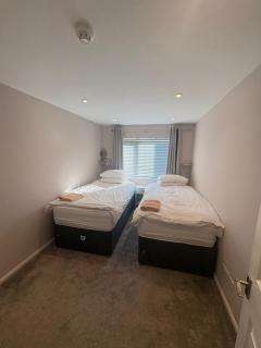 Hove Apartment - 1