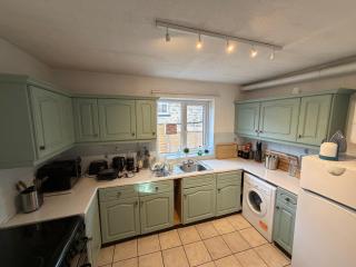 Harrogate Entire House, free private parking and garden - 2