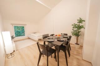 2 Bedroom Apartments, 18 Min to city center, Kitchen, Smart TV - 6
