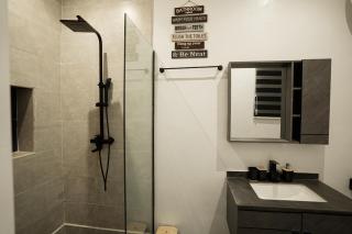 Luxury 2bed With Modern Design Lekki phase 1 - 2