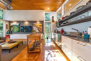 Happenstance Vineyards home - 5