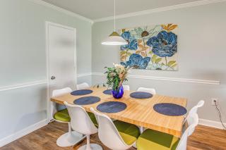 1 Mi to Cherry Grove Beach Quiet Escape with Deck - 6