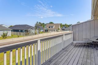 1 Mi to Cherry Grove Beach Quiet Escape with Deck - 8