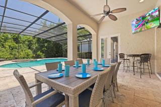 Deluxe 6 Bdrm Villa with Guest Suite at Reunion - 4