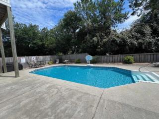 4min to Beach w Pool GameRoom & Fall '25 Hot Tub - 8