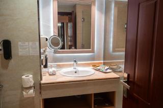 Best Western Plus Jeddah Hotel Madinah Road - 3
