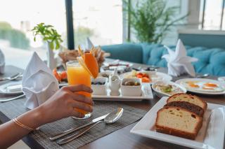 Best Western Plus Jeddah Hotel Madinah Road - 3