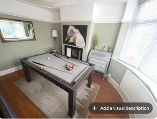 Family-Friendly 4BR Home in Sale, Manchester - Garden & Double Driveway - 2