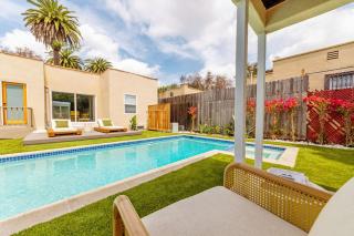 Fire Pit w pool Sunny 4BR - 7