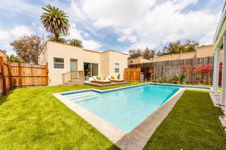 Fire Pit w pool Sunny 4BR - Los Angeles - 5