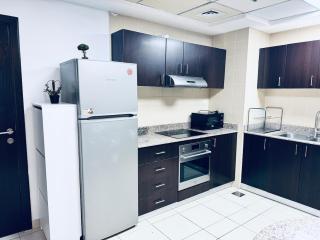 COZY 1BD in Dubai Marina - 3
