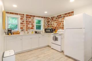 Peaceful Mountain Retreat - 15 Minutes to Downtown Chattanooga - 3