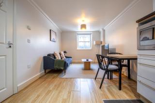 Kensington & Earls Court 1 bed Apartment - 4 Guest - 4