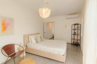 Sunny Penthouse with Large Terrace - 5