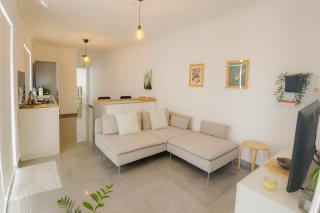 Sunny Penthouse with Large Terrace - 1