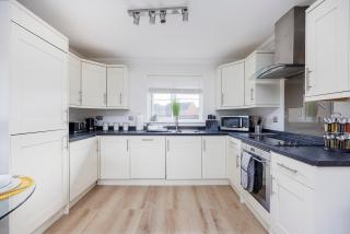 Modern 2 Bedroom, 2 Bath Split level Apartment - 6