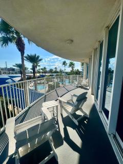 An Emerald Coast Escape - 6