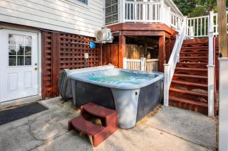 New Listing Pool&Spa GameRm Water Views - 8