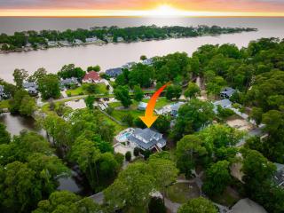 New Listing Pool&Spa GameRm Water Views - 6