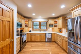 New Listing Pool&Spa GameRm Water Views - 4