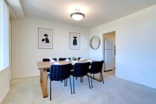 Apt Near DC Perfect For Business - 6