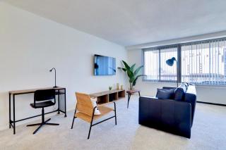 Apt Near DC Perfect For Business - 9