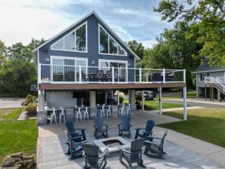 Instaworthy Rock River Cabin - 0