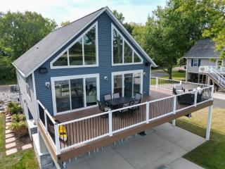 Instaworthy Rock River Cabin - 2