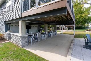 Instaworthy Rock River Cabin - 5