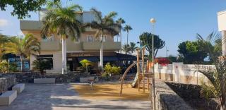 La Caleta Seaside Villa With Pool - 7