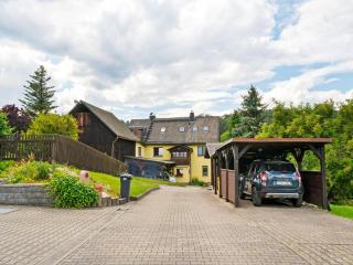Charmante Dachgeschoss Ferienwohnung im Erzgebirge - 9