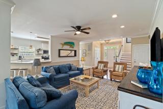 AV8-53: 8 53rd Avenue - 9
