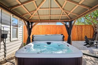 5BD 2BA Vacation Retreat w Pool Hot Tub & BBQ - 5