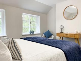 2 Woodbine Cottage - 1