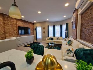 Brooklyn Brownstone Designer Suite - 5