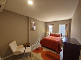 Brooklyn Brownstone Designer Suite - 2