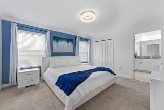 Disney Getaway Prime Location Themed Rooms - 6