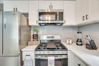 Hot Tub and Game Room Wooded Poconos Retreat - 2