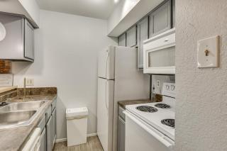 Walk to Lower Greenville Couples and Work Retreat - 8