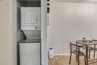 Walk to Lower Greenville Couples and Work Retreat - 2