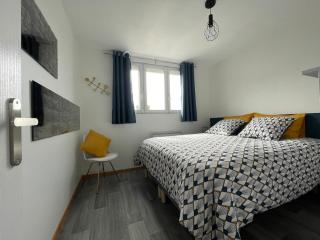 SEA FRONT Newly designed apartment, - 7