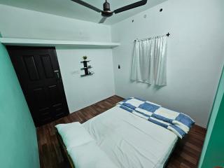 Pious Villa Beach Homestay - Alappuzha - 9