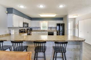 Marina Access and Lake Views Family Gem in Onamia - 4