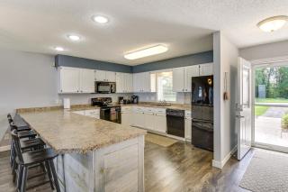 Marina Access and Lake Views Family Gem in Onamia - 3