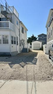Charming, Recently Renovated 3 Bedroom Beach Block In Ship Bottom - 9