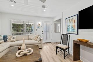 Good Times and Tan Lines - 4