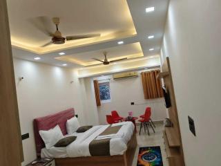 Hotel O 24 Seven Stay - 5