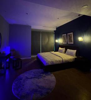 LA Getaway - DHA Phase 5 Penta Square - 6